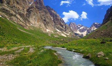 Hin Wêneyên Devera Çîyayê Reşko yê Colemêrgê