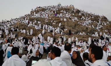 Musliman li çiyayê Erefe ne