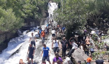 Seyrangeha Ehmed Awa di rojên cejnê de