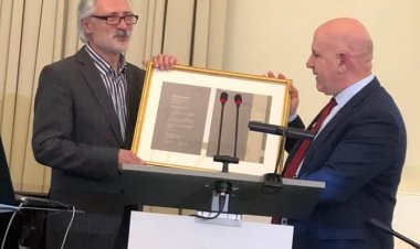 Dr. Zerdeşt Haco hilgirê yekemîn yê xelata Mîr Celadet Bedirxane