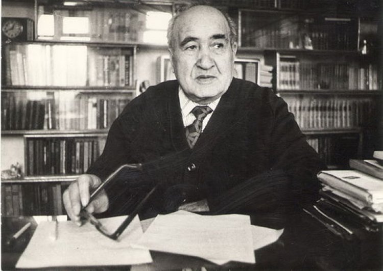 NADOYÊ XUDO MAXMÛDOV (1907-1990)