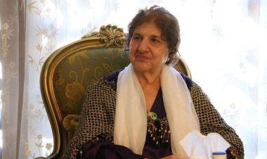 (Gelawêj) pênûseka pêşeng û behreyeka ronake