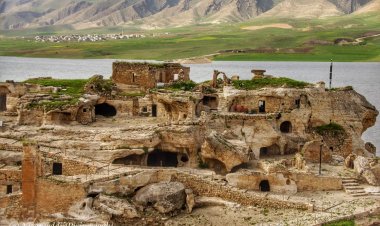 Çend Dîmen Ji Bajarê Dîrokî HESKÎF