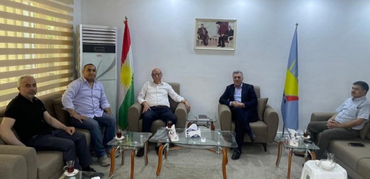 Şandeke Encumena Penaberên Kurd sersaxî xwestin