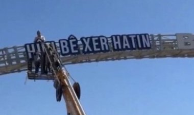 Kurd zimanê xwe yê birîndar, bi destê xwe dikujin…