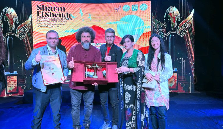 Grupa Hawar a Kerkûkê li Misrê xelat wergirt