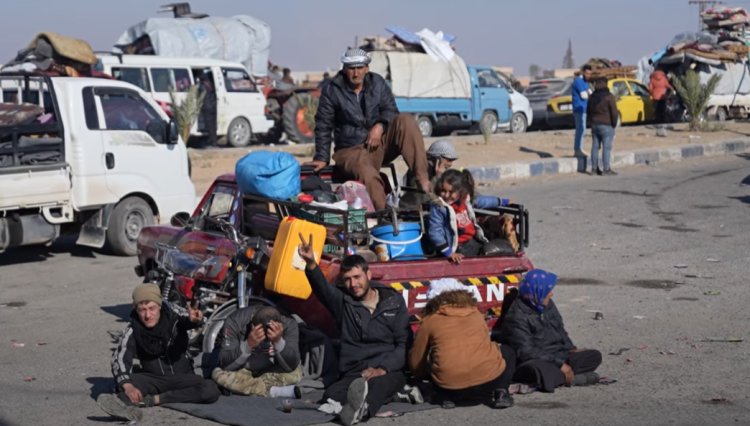 Çîroka Koçberekî Efrînî .."Xalo li cem te kar heye?"