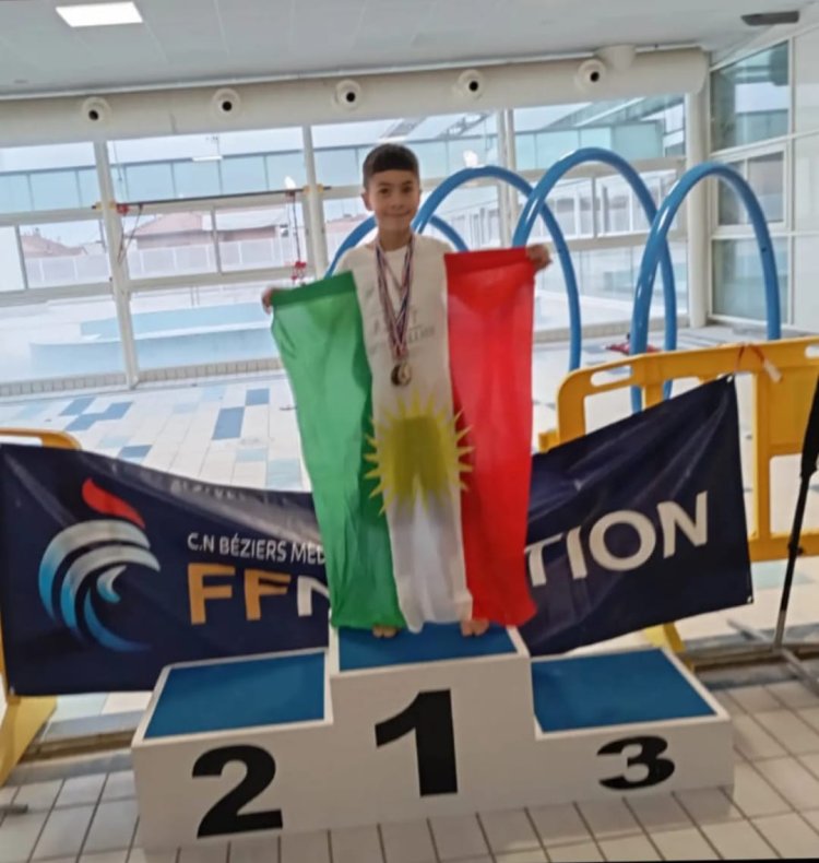 Zarokekî Kurd li Fransa di melavaniyê de bû yekemîn