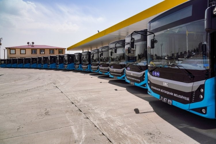 Li Amedê di Cejna Remezanê de otobûsên şaredariyê bêpere ye