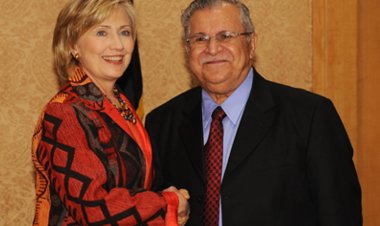 Mam Celal çima peykerê Hemurabî diyarî Hîlary Kilintonê kir?