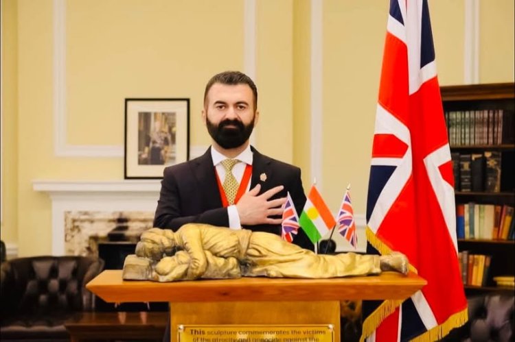 Penaberekî Kurd di postekê bilind yê welatê Brîtanyayê de ye