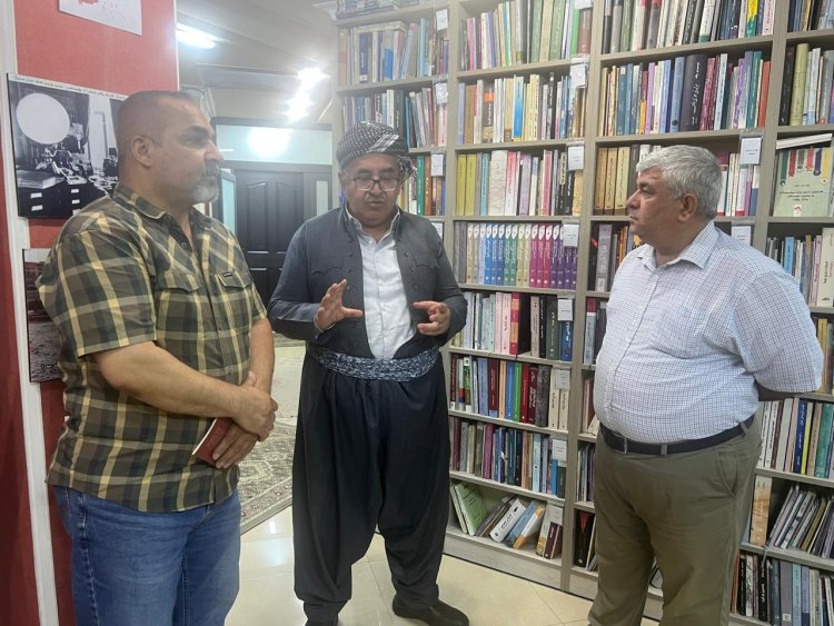 Stafa Xelatê û Stran Ebdulla wêjeya Kurmancan şirovekirin