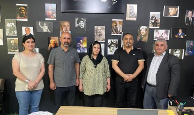 Şandeke mêvan ji Duhokê serdana Xelatê kirin