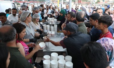 Amed: Li 20 hezar kesî aşûre hat belavkirin