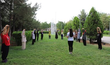 Hevşaredara Amedê bi jinan te tevlî spora serê sibê bû