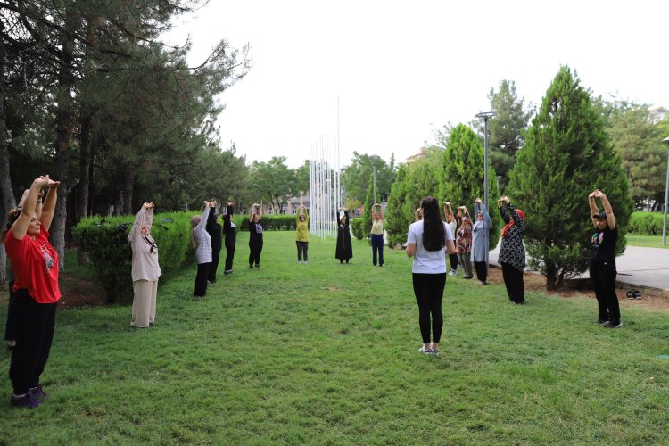 Hevşaredara Amedê bi jinan te tevlî spora serê sibê bû