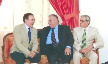 Mam Celal behsa çend çîrok û biserhatên xwe dike