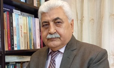 Dilawerê Zengî pirtûka xwe ya bi sernavê "Dîroka Botanê" derxist