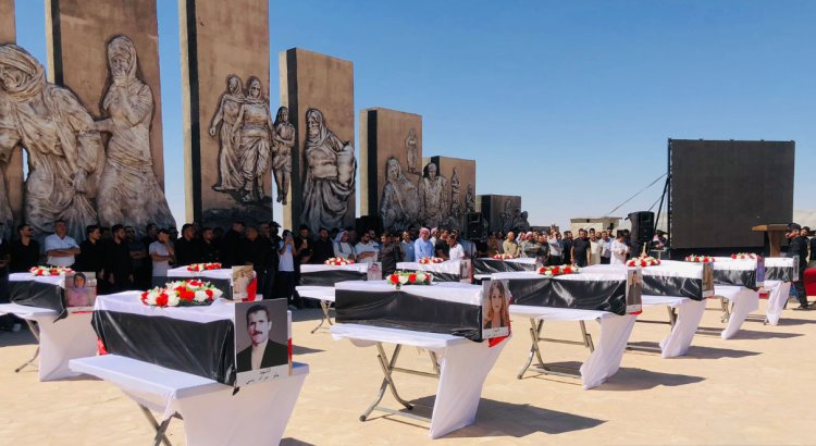 Merasîma veşartina 22 Êzidiyan li Şengalê birêveçû