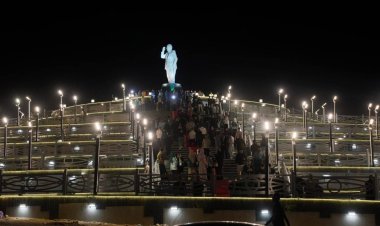 Kerkuk: Perde li ser peykerê Serok Mam Celal hat rakirin