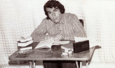 Kê ez fêrî vê ponijandin û bêdengiya wek mirinê kirime?