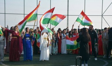 Silêmanî: Dibîstana Amude piştevaniya Rojava dike