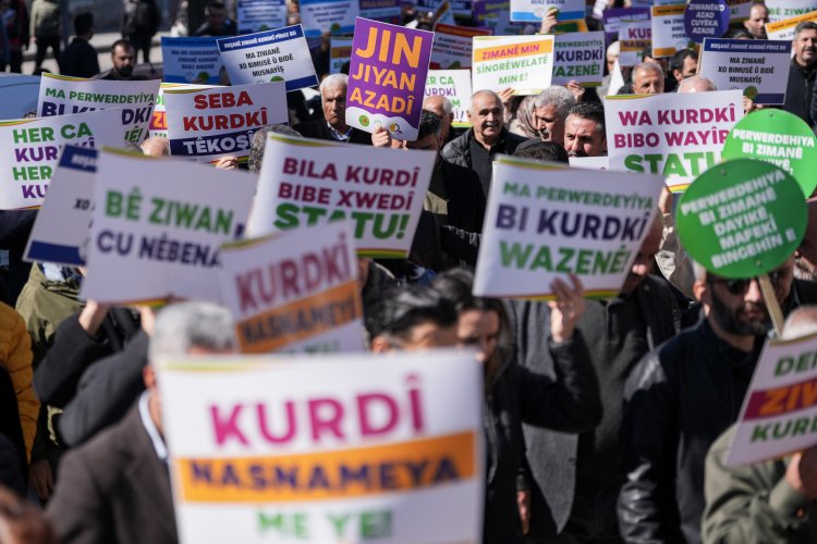 Li Amedê ji bo Roja Zimanê Dayikê rêze çalakî birêveçûn