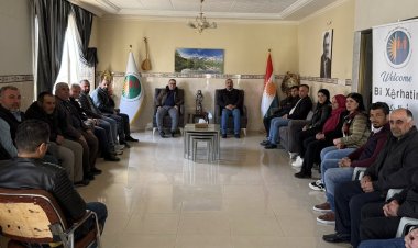 Encûmena Penaberên Kurdên Rojava rewşa penaberan gotûbêj kirin