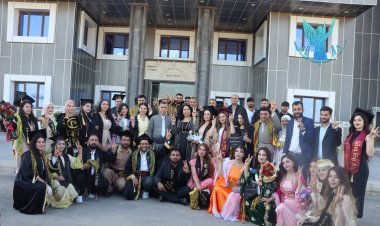 Li Kobanî derçûna xwendekarên beşa ziman û wêjeya kurdî
